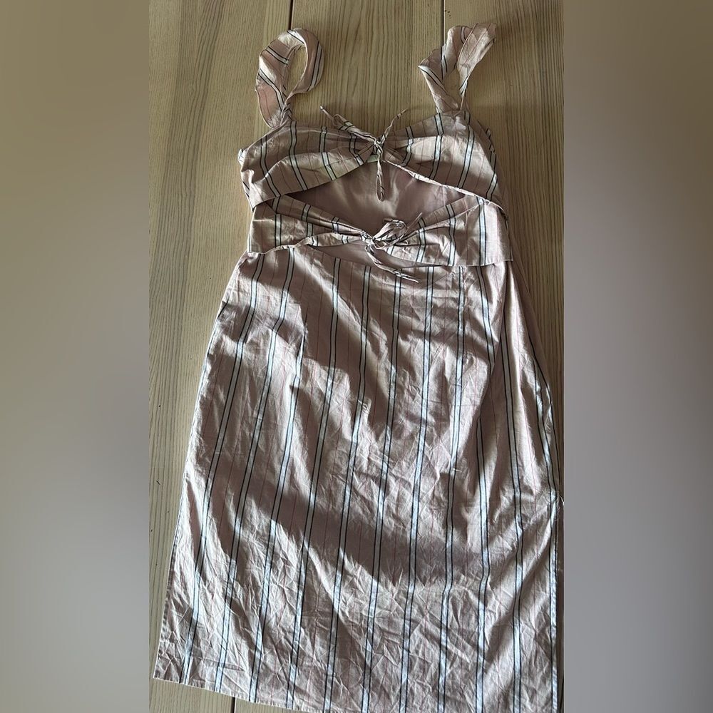 Wayf Verona Cutout Midi Dress in Coral Stripe - XL approximately - Picture 4 of 15